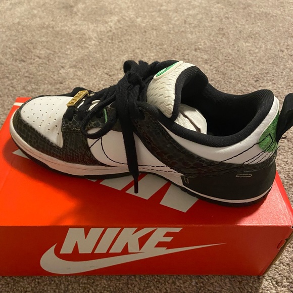 Nike black dunks snakeskin disrupt - Picture 3 of 9